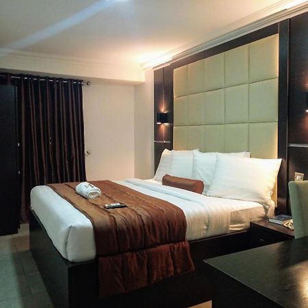Presken Hotels @ Абуджа Екстериор снимка