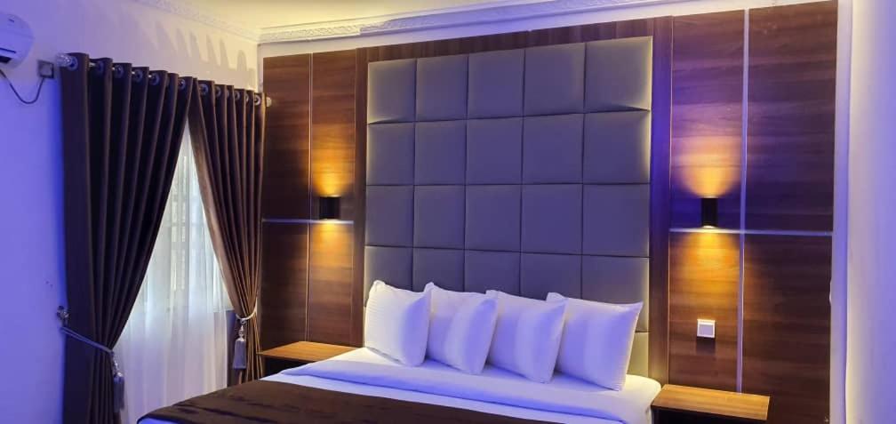 Presken Hotels @ Абуджа Екстериор снимка