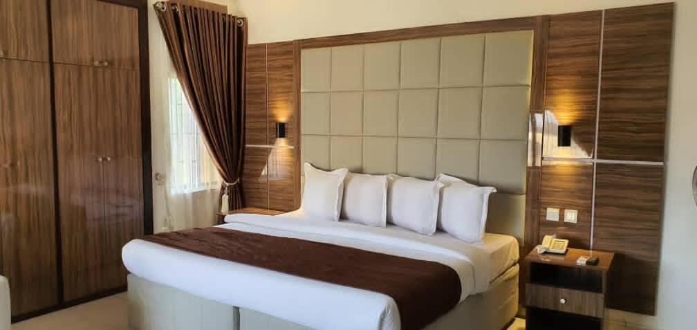 Presken Hotels @ Абуджа Екстериор снимка