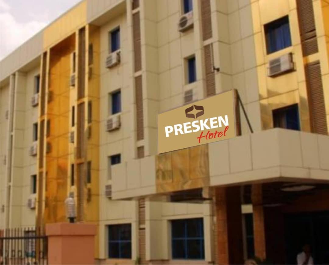 Presken Hotels @ Абуджа Екстериор снимка