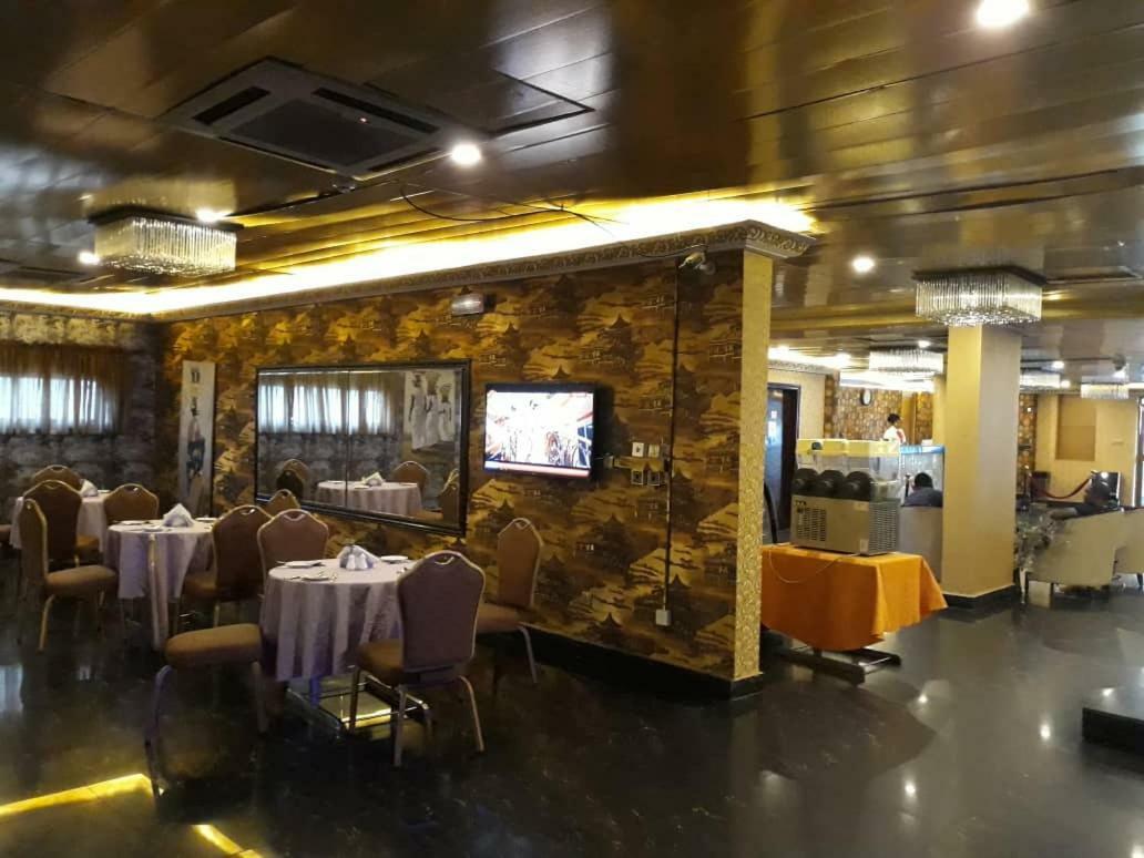 Presken Hotels @ Абуджа Екстериор снимка